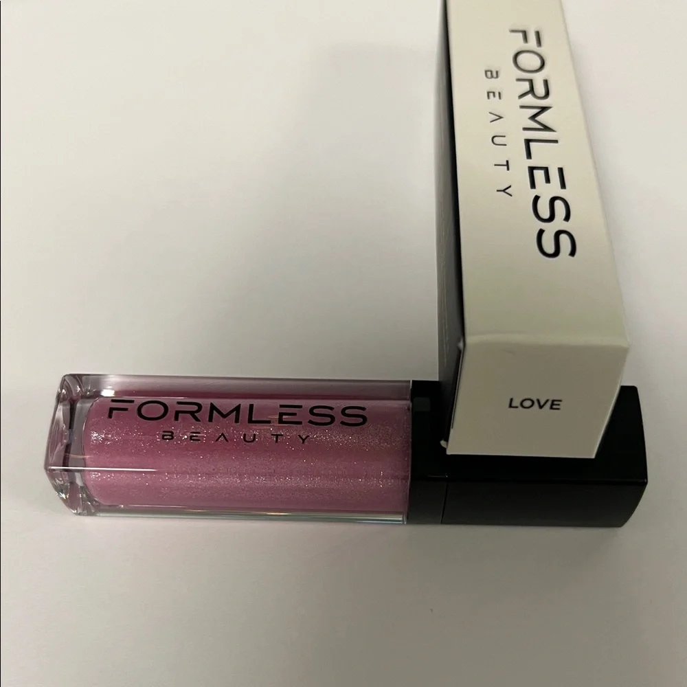 🆕Formless Beauty by Jenny McCarthy Shimmering Pink Lip Gloss in LOVE💕NIB💕